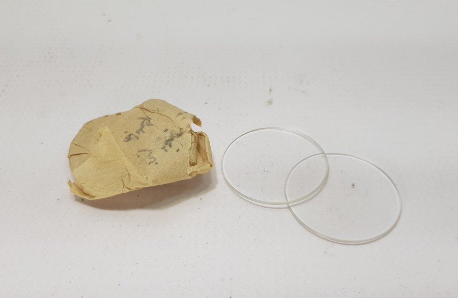 ORİJİNAL KAĞIDINDA OSMANLI DÖNEMİ İKİ ADET GÖZLÜK CAMI