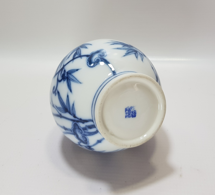 ALTI DAMGALI NADİR ANTİKA ÇİN VAZO