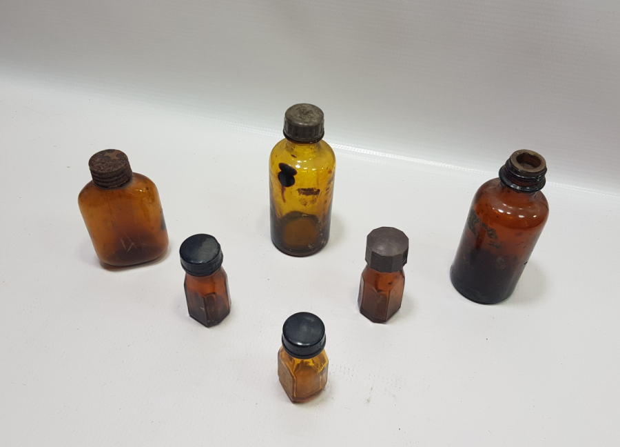 ECZACILIK TARİHİ - ANTİKA CAM İLAÇ ŞİŞESİ LOTU