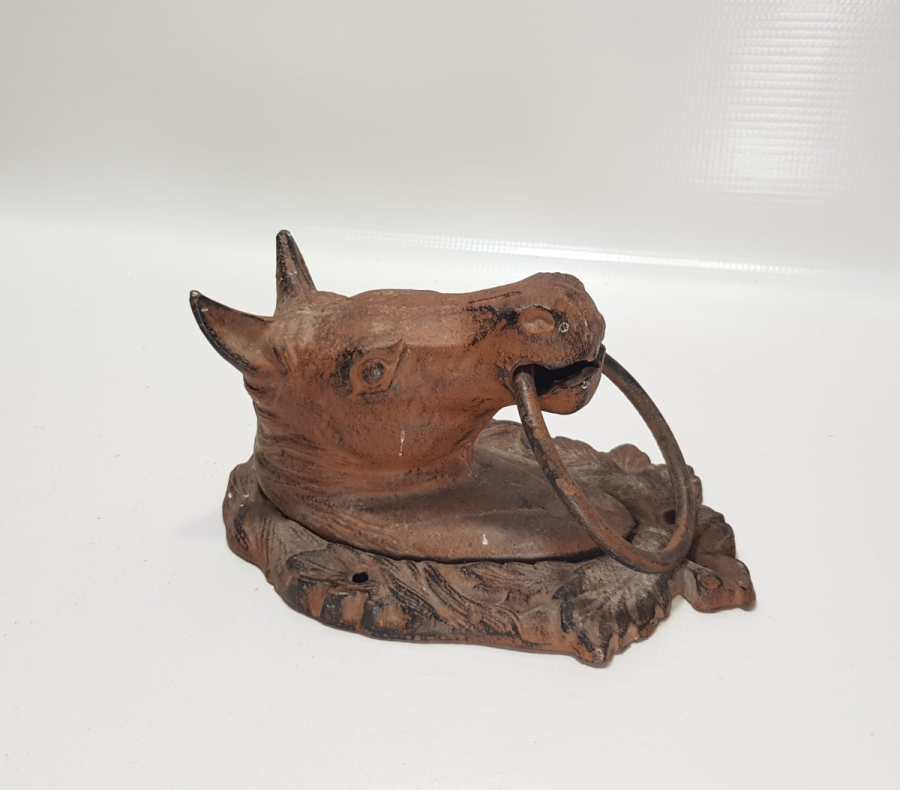 OSMANLI DÖNEMİ AT BAŞI FORMUNDA YAPILMIŞ ÇOK NADİR KAPI TOKMAĞI