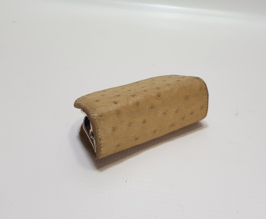 DEVEKUŞU DERİSİNDEN YAPILMIŞ NADİR ANTİKA CÜZDAN