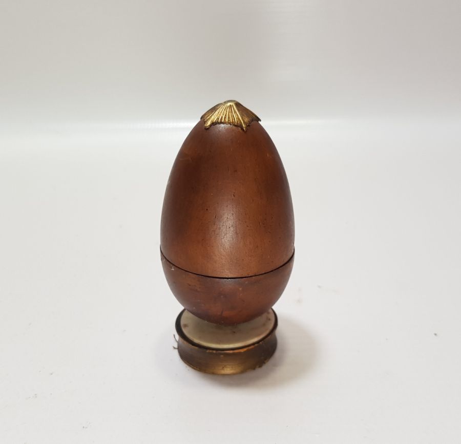 ÜZERİNDE OSMANLI ŞEMSESİ BULUNAN YUMURTA FORMLU ÇOK NADİR KAPAKLI TEKKE İŞİ TESPİH KUTUSU