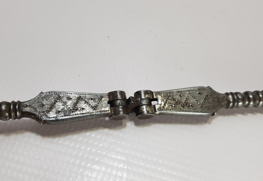 ÜZERİ İŞLEMELİ OSMANLI DÖNEMİ EL YAPIMI NADİR CEVİZ KIRACAĞI