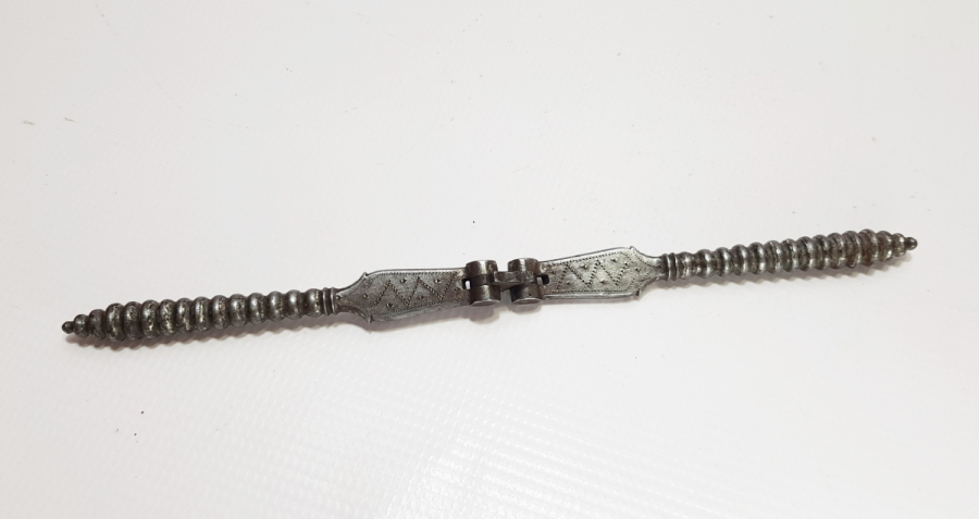 ÜZERİ İŞLEMELİ OSMANLI DÖNEMİ EL YAPIMI NADİR CEVİZ KIRACAĞI