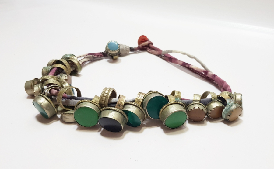 ÜZERİNDE ONLARCA YÜZÜK BULUNAN OSMANLI DÖNEMİ YÜZÜKÇÜ BAĞI