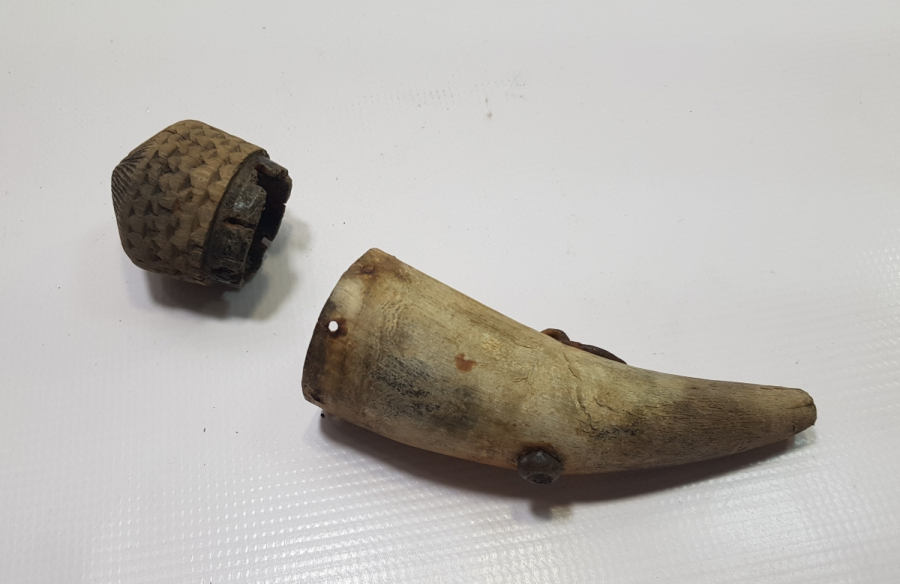 OSMANLI DÖNEMİ BOYNUZ BARUTLUK