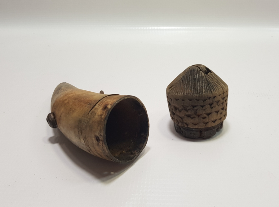 OSMANLI DÖNEMİ BOYNUZ BARUTLUK