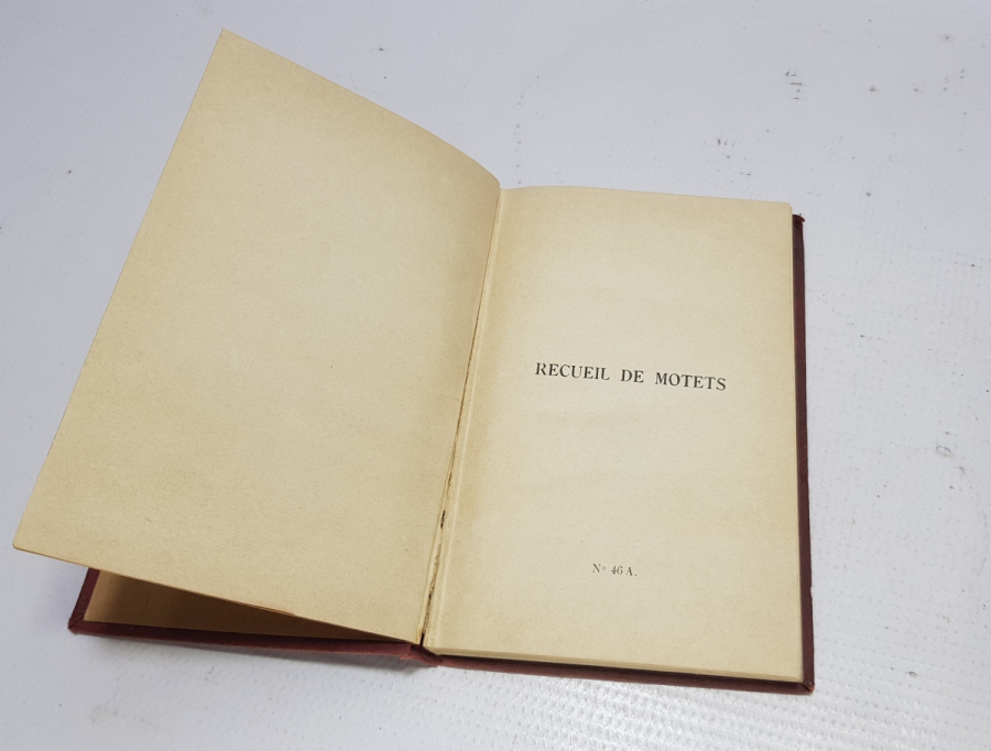 1922 TARİHLİ DİNİ İÇERİKLİ FRANSIZCA MÜZİK DEFTERİ