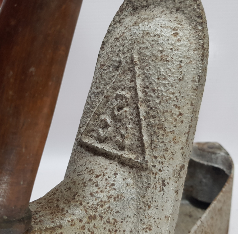 OSMANLI DÖNEMİ DEV BOYDA RUM İŞİ NADİR TERZİ ÜTÜSÜ