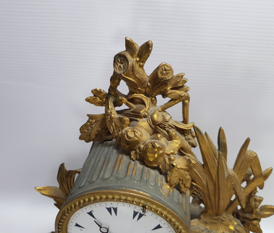 ORİJİNAL AHŞAP STANDIYLA KABARTMA İŞÇİLİKLİ BÜYÜK BOY OSMANLI ŞÖMİNE SAATİ