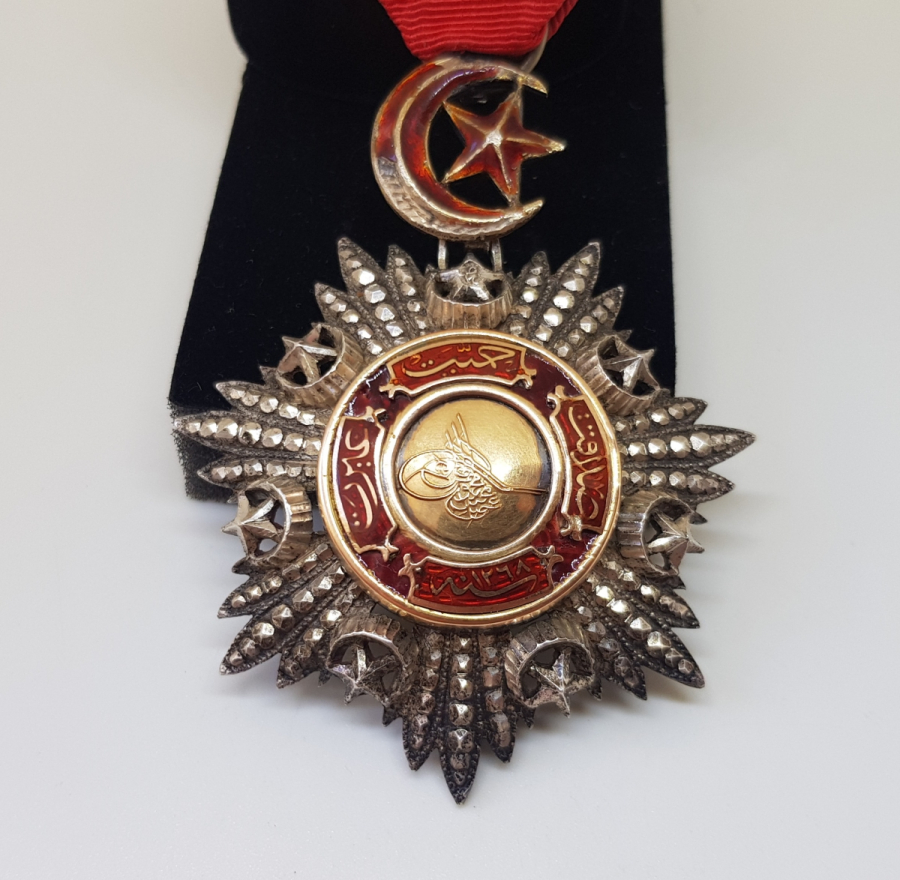 ORJİNAL ASKISI İLE 4. DERECE MECİDİ NİŞANI