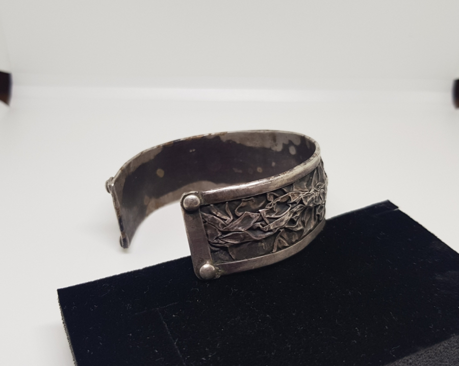 KABARTMA İŞÇİLİKLİ ÖZEL YAPIM BİLEZİK