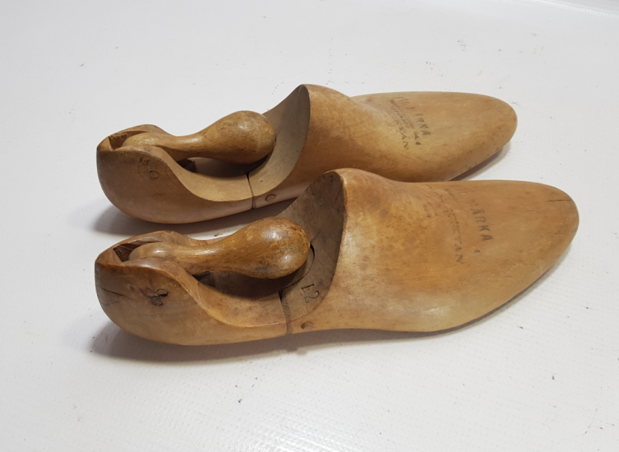 CUMHURİYET BAŞLARI EL YAPIMI AHŞAP AYAKKABICI KALIPLARI