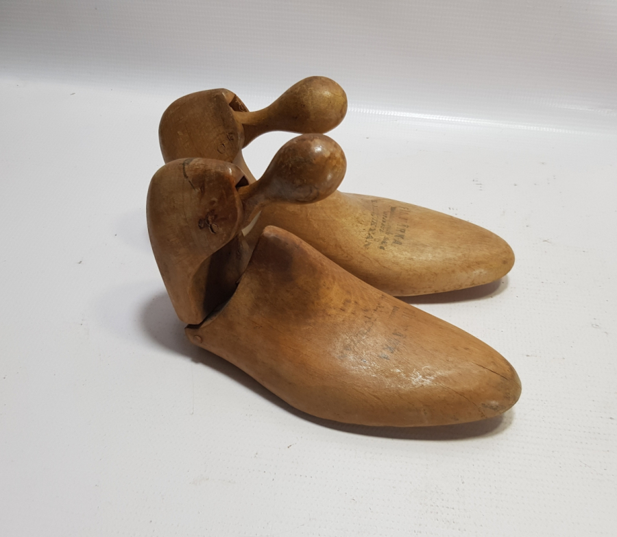 CUMHURİYET BAŞLARI EL YAPIMI AHŞAP AYAKKABICI KALIPLARI