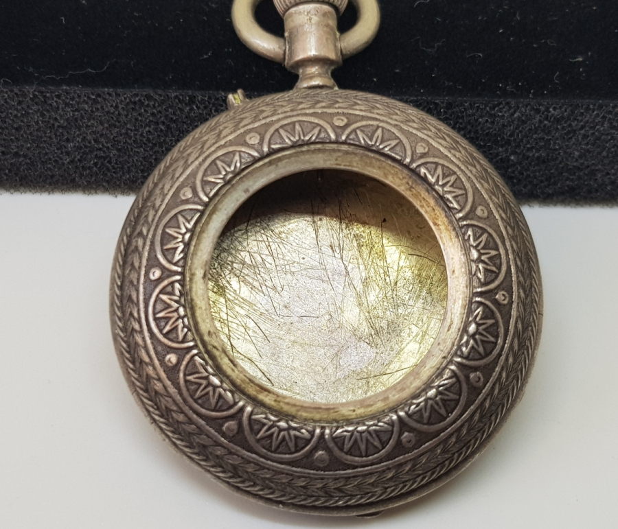 ÜZERİ KABARTMA İŞÇİLİKLİ OSMANLI DÖNEMİ GÜMÜŞ CEP SAATİ KASASI