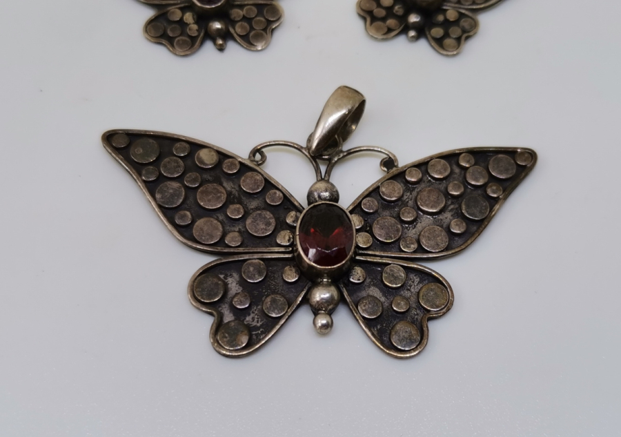 KELEBEK FORMLU ÖZEL YAPIM GÜMÜŞ KOLYE KÜPE YAPIMI