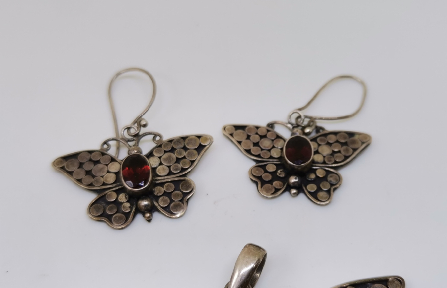 KELEBEK FORMLU ÖZEL YAPIM GÜMÜŞ KOLYE KÜPE YAPIMI