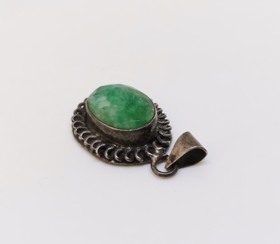 DOĞAL ZÜMRÜT TAŞLI ÖZEL YAPIM GÜMÜŞ KOLYE UCU