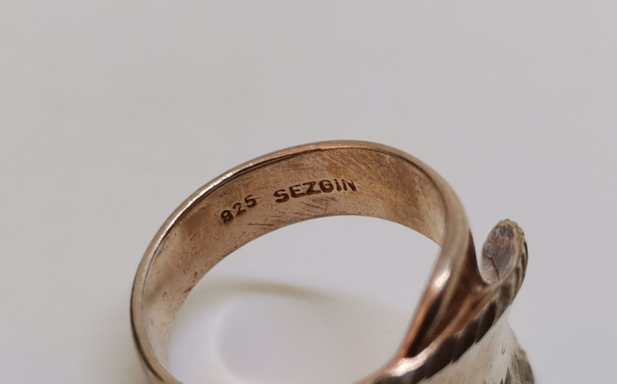 KALEM İŞÇİLİKLİ VE ALTIN KAPLAMA ÖZEL YAPIM SANATÇI İŞİ GÜMÜŞ YÜZÜK