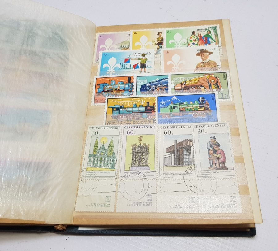 İÇİNDE PULLAR BULUNAN ANTİKA PUL ALBÜMÜ