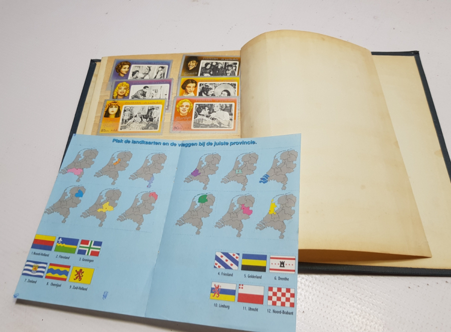 İÇİNDE PULLAR BULUNAN ANTİKA PUL ALBÜMÜ