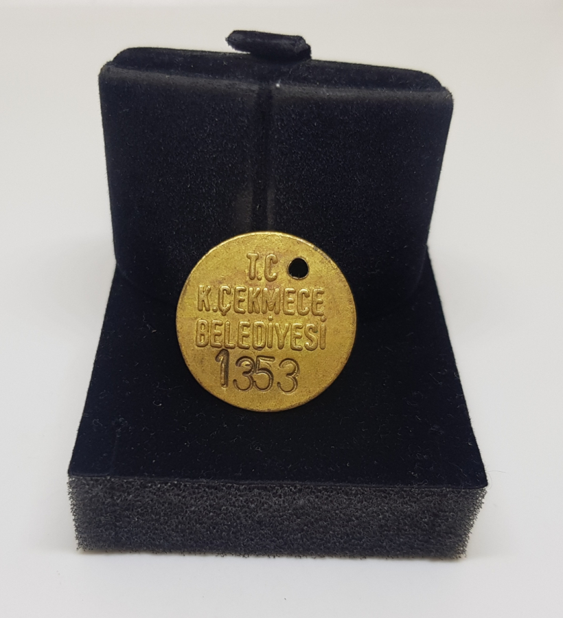 KÜÇÜKÇEKMECE BELEDİYESİ ÜZERİ SERİ NUMARALI NADİR ASKI JETONU