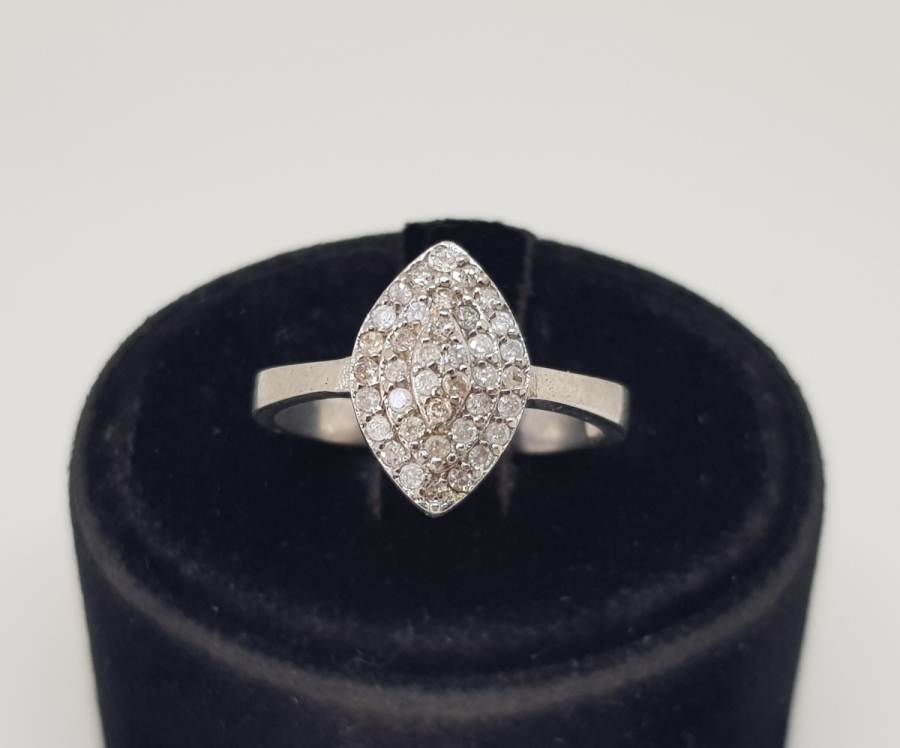 FRANSIZ MEKİĞİ MODELİ ANTİKA PIRLANTA TAŞLI YÜZÜK