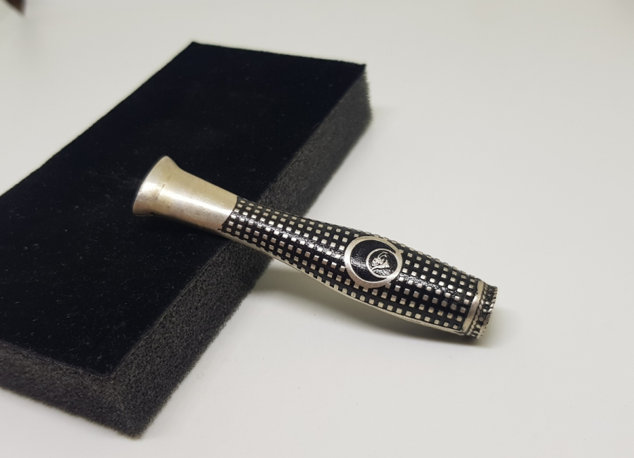 ÜZERİ TUĞRALI ÖZEL YAPIM GÜMÜŞ SİGARA AĞIZLIĞI