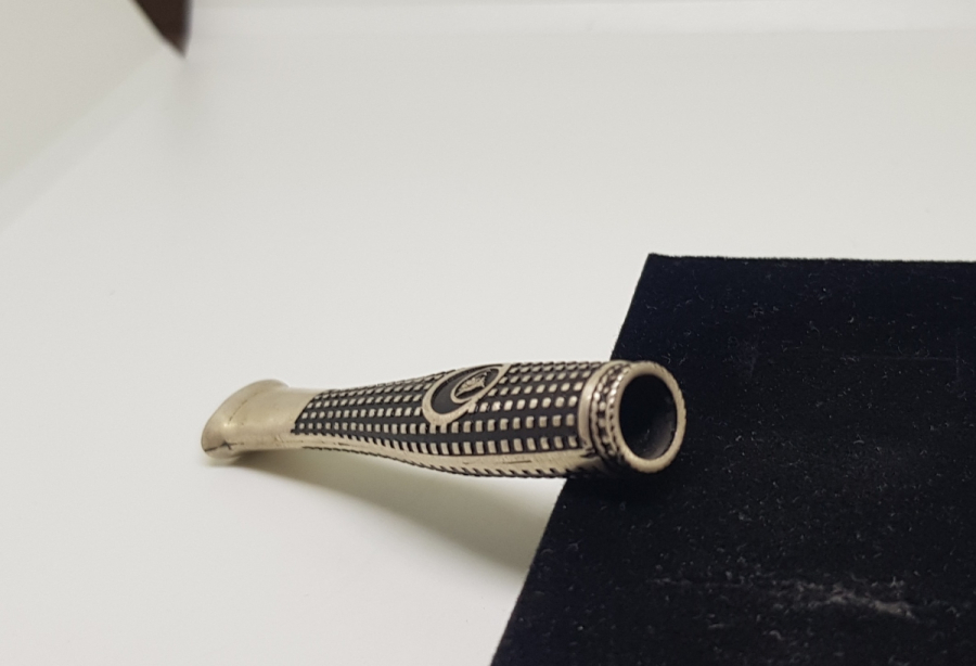 ÜZERİ TUĞRALI ÖZEL YAPIM GÜMÜŞ SİGARA AĞIZLIĞI