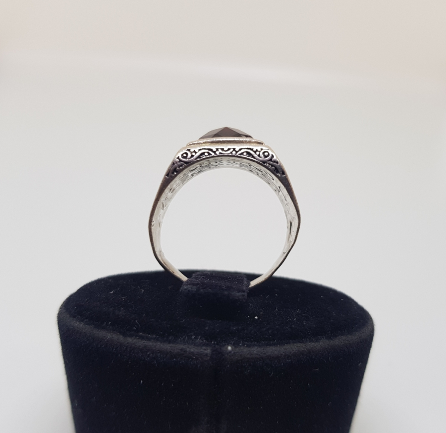 FASETA KESİM TAŞLI GÜMÜŞ YÜZÜK