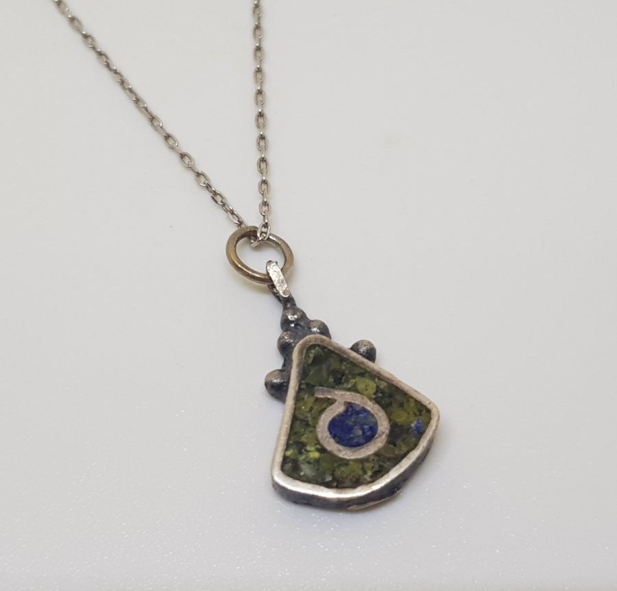 DOĞAL TAŞLARLA SÜSLÜ GÜMÜŞ KOLYE