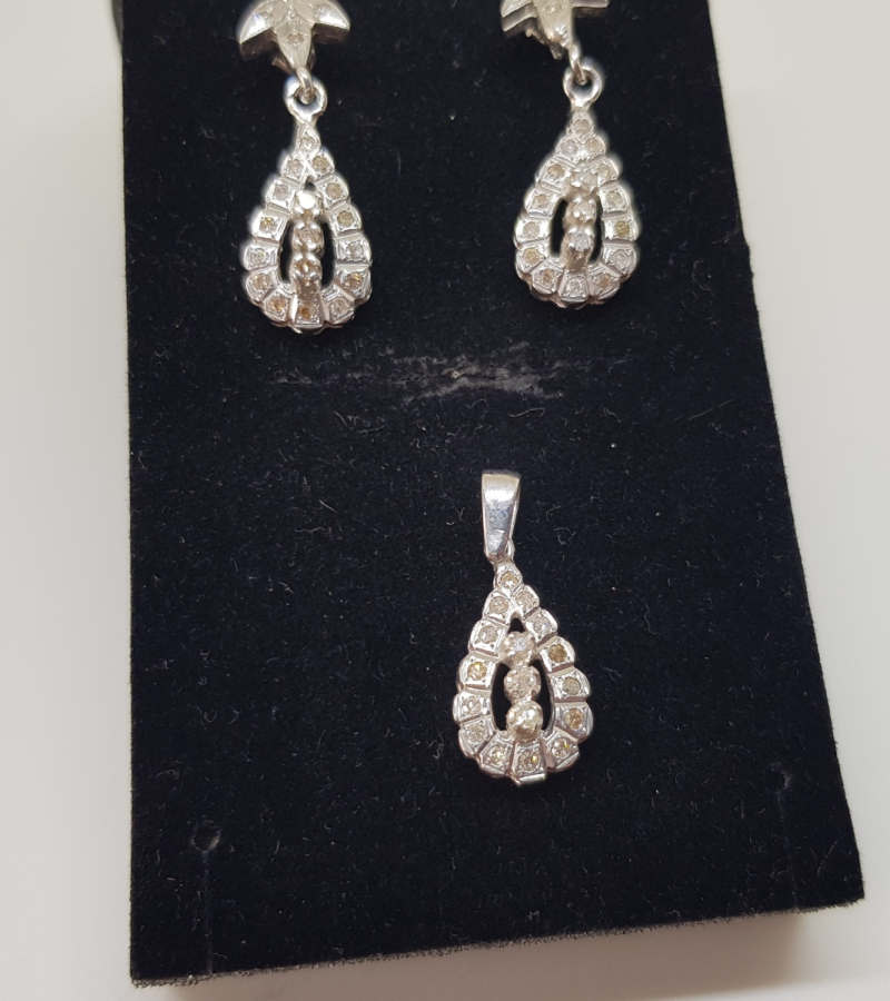 PIRLANTA TAŞLI DAMLA MODEL KOLYE KÜPE TAKIMI