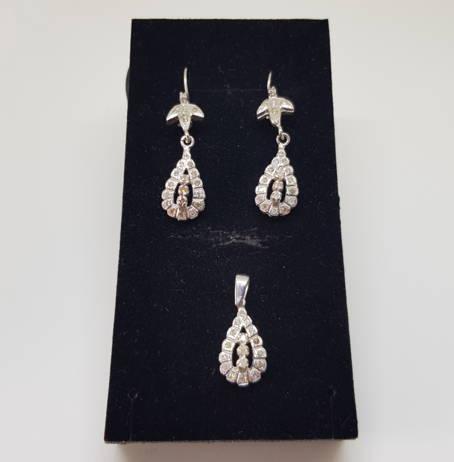 PIRLANTA TAŞLI DAMLA MODEL KOLYE KÜPE TAKIMI