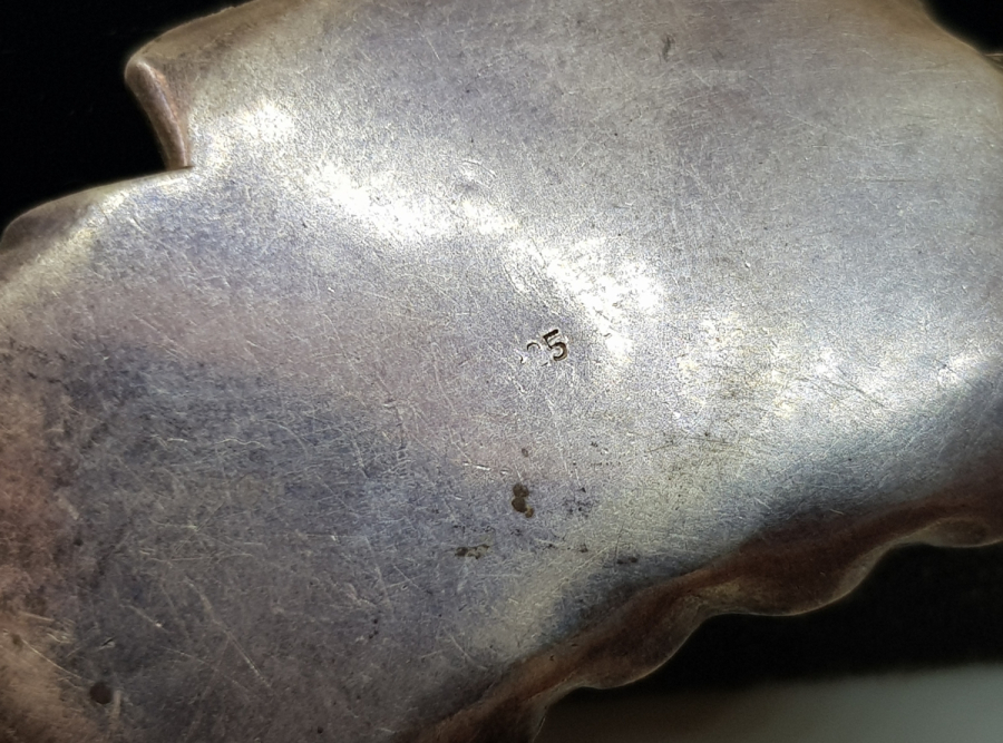 KABARTMA İŞÇİLİKLİ VE OKYANUS MERCANLI ÖZEL YAPIM GÜMÜŞ KOLYE UCU