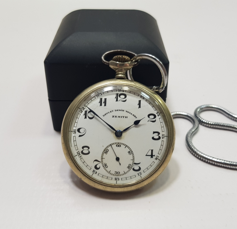 ARKASI TRENLİ ÇOK NADİR ZENİTH CEP SAATİ