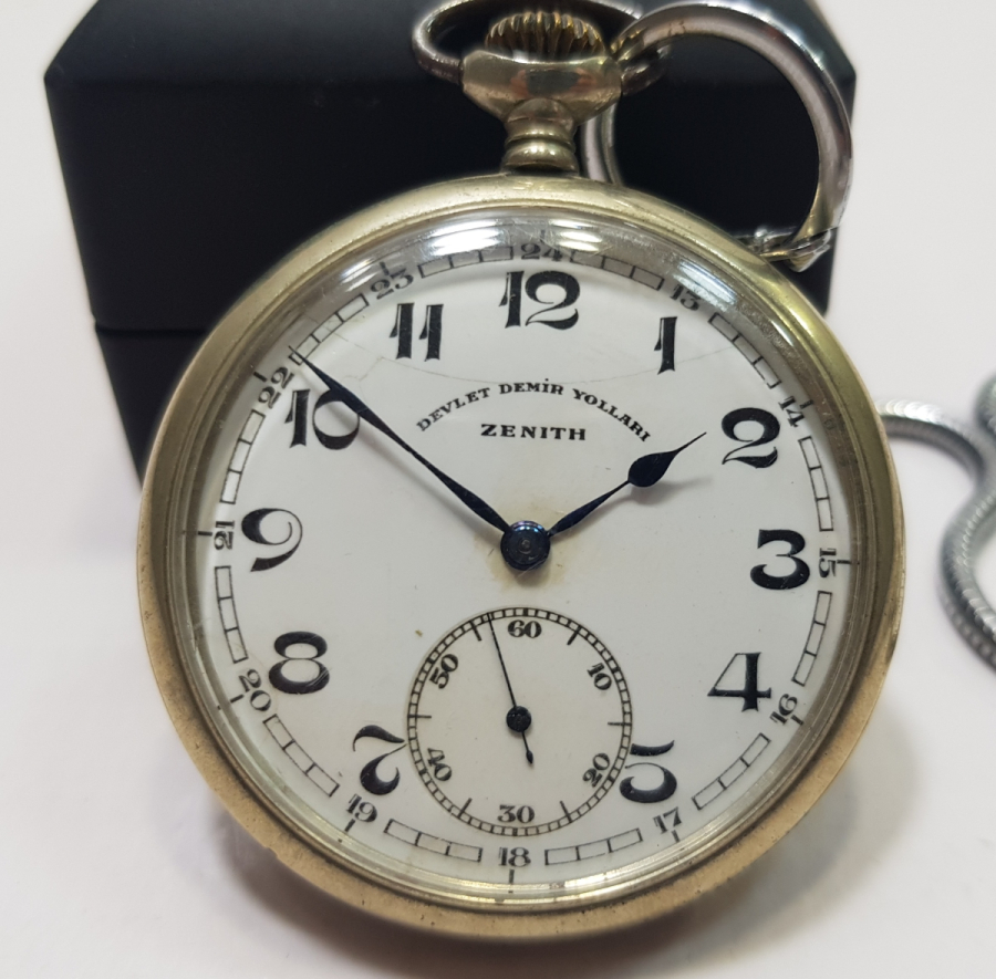ARKASI TRENLİ ÇOK NADİR ZENİTH CEP SAATİ