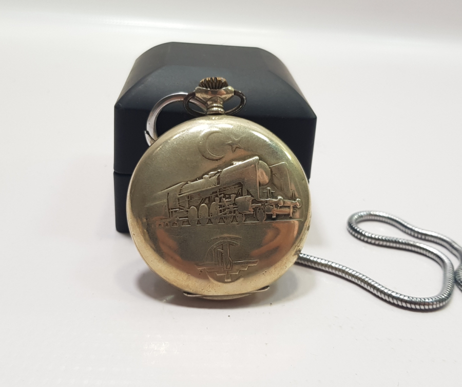 ARKASI TRENLİ ÇOK NADİR ZENİTH CEP SAATİ