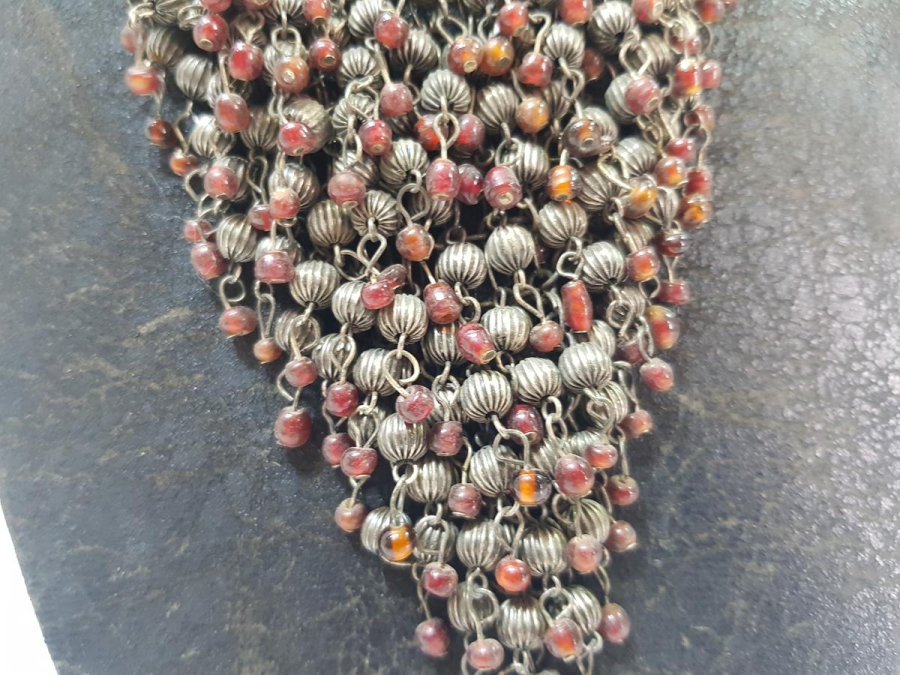 ÜZERİ DOĞAL TAŞLARLA SÜSLÜ ÖZEL YAPIM GERDANLIK