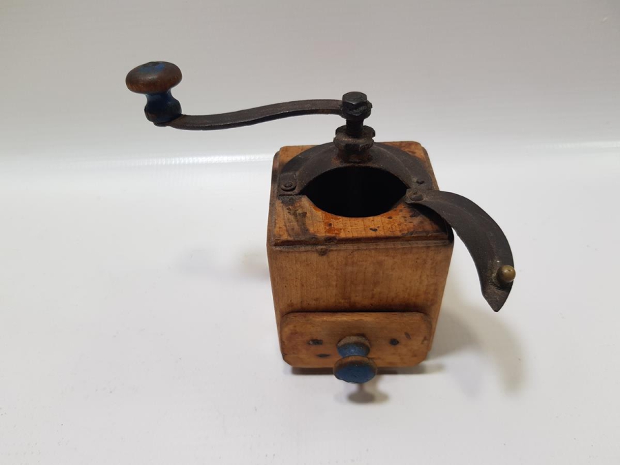 ANTİKA MİNİ KAHVE DEĞİRMENİ