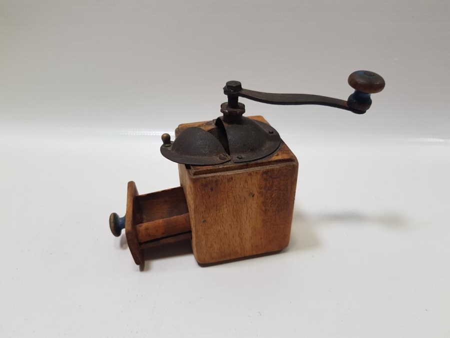 ANTİKA MİNİ KAHVE DEĞİRMENİ