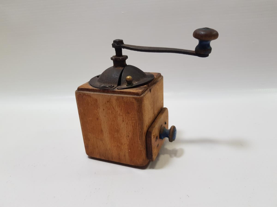 ANTİKA MİNİ KAHVE DEĞİRMENİ