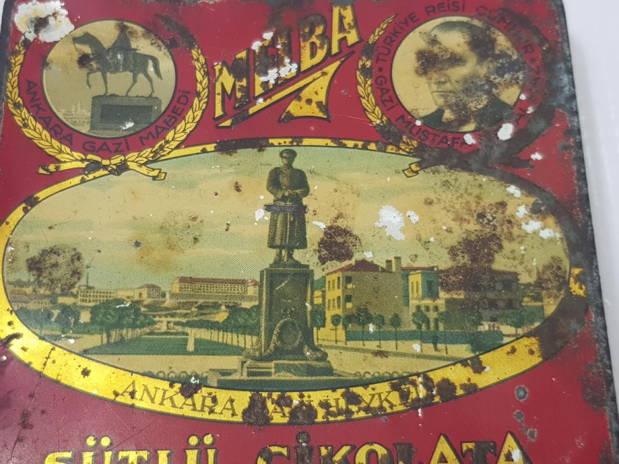 ATATÜRK RESİMLİ MELBA ÇİKOLATA KUTUSU