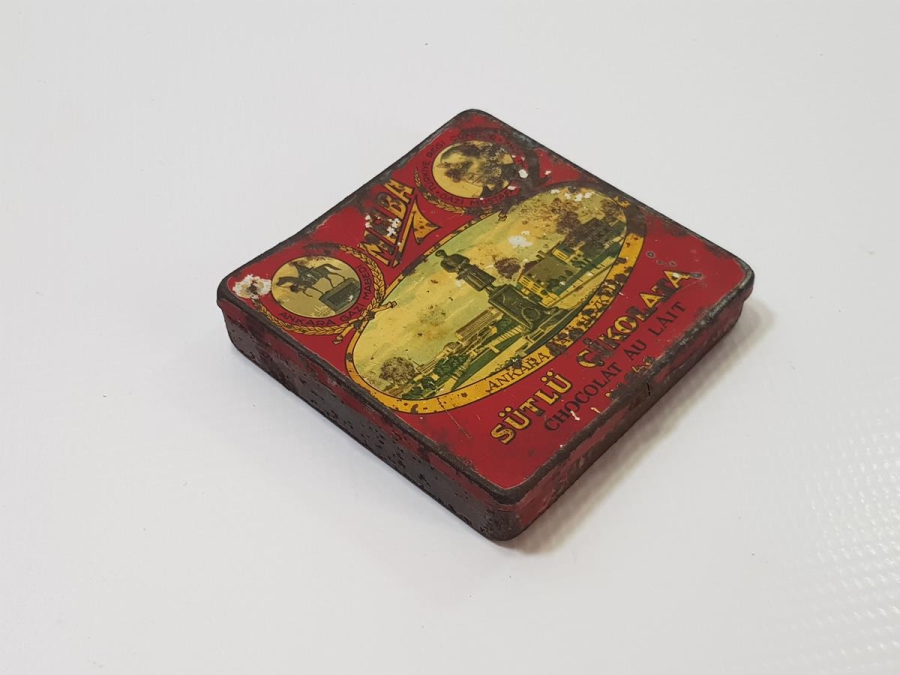 ATATÜRK RESİMLİ MELBA ÇİKOLATA KUTUSU