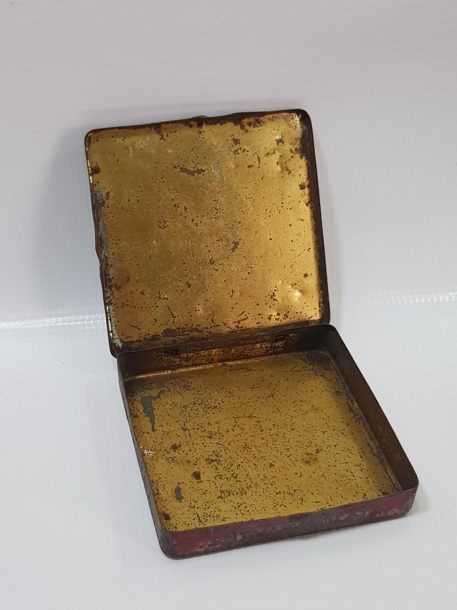 ATATÜRK RESİMLİ MELBA ÇİKOLATA KUTUSU