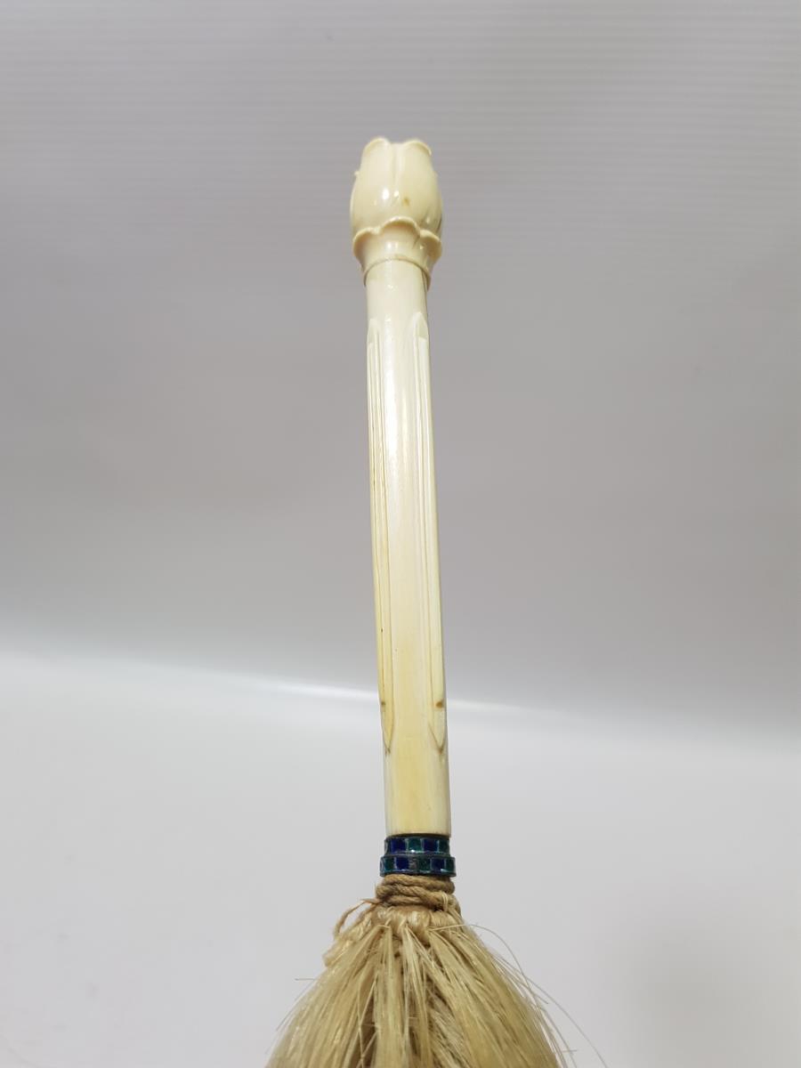 OSMANLI DÖNEMİ FİLDİŞİ SAPLI TOZ SÜPÜRGESİ