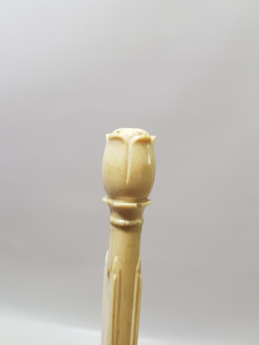 OSMANLI DÖNEMİ FİLDİŞİ SAPLI TOZ SÜPÜRGESİ