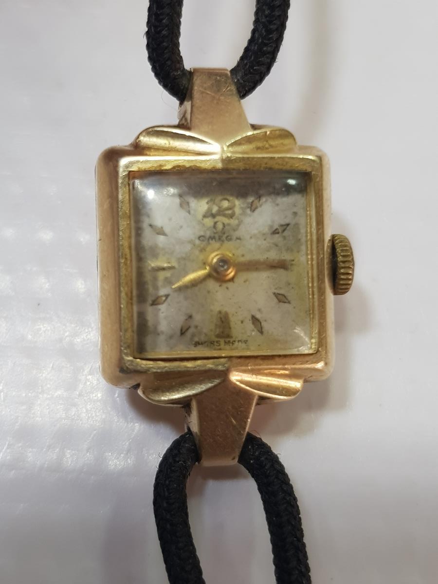 ALTIN KAPLAMA OMEGA KOL SAATİ