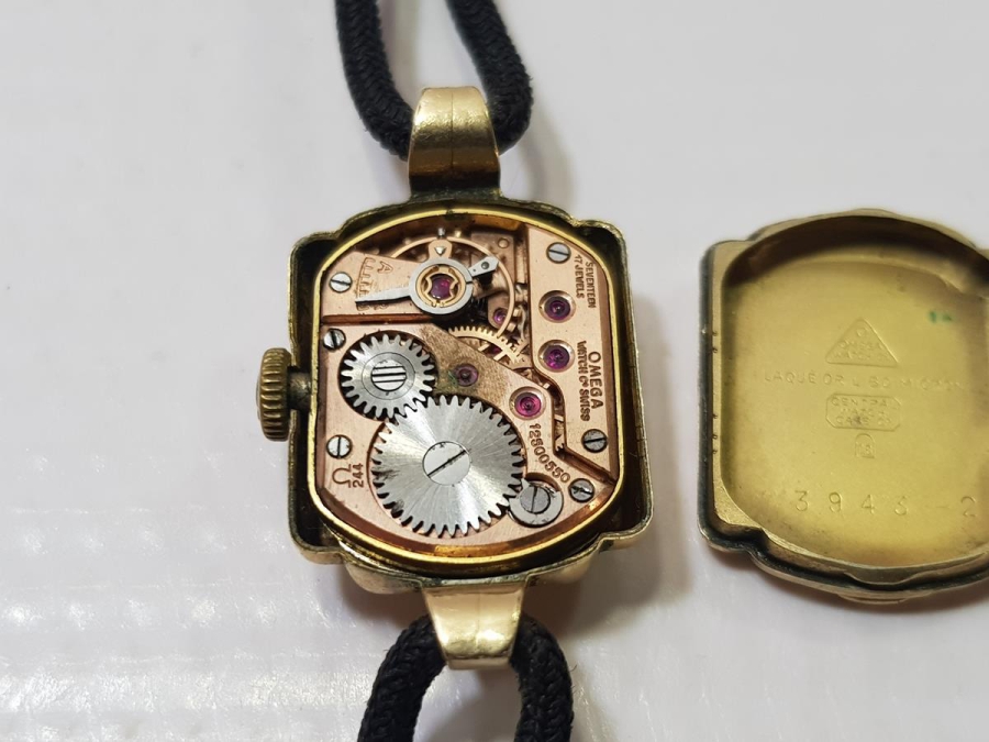 ALTIN KAPLAMA OMEGA KOL SAATİ