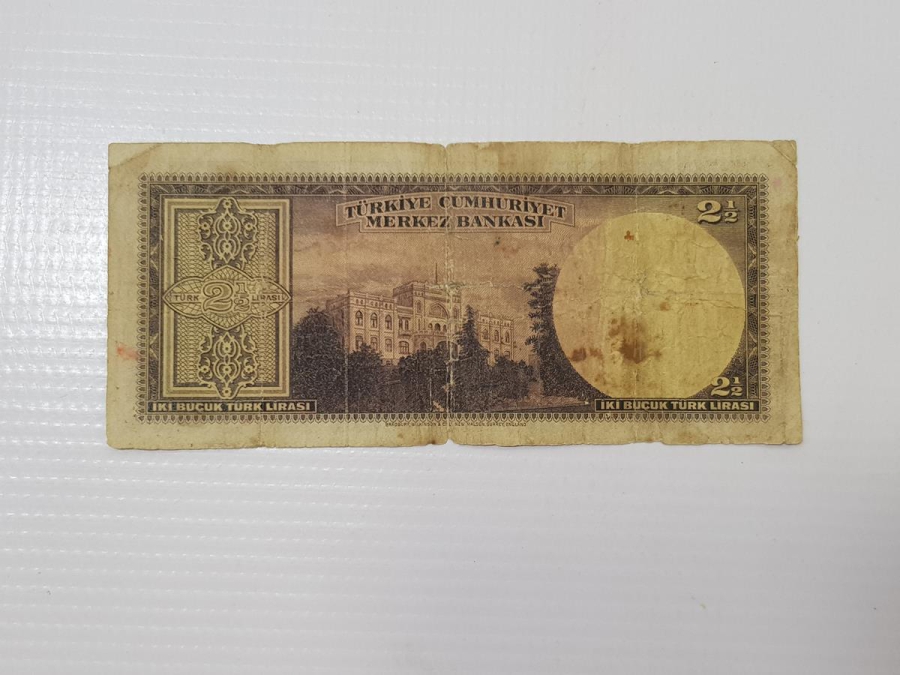 İSMET İNÖNÜ RESİMLİ 2,5 LİRA KAĞIT PARA