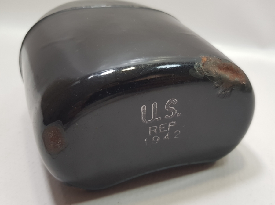 2. DÜNYA SAVAŞI 1942 TARİHLİ EMAYE AMERİKAN ASKERİ MATARASI